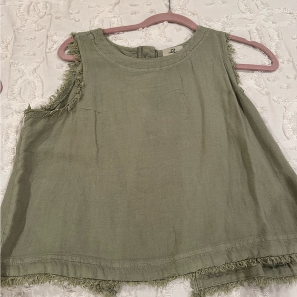 Olive Green Sleeveless Top - Picture 1 of 3
